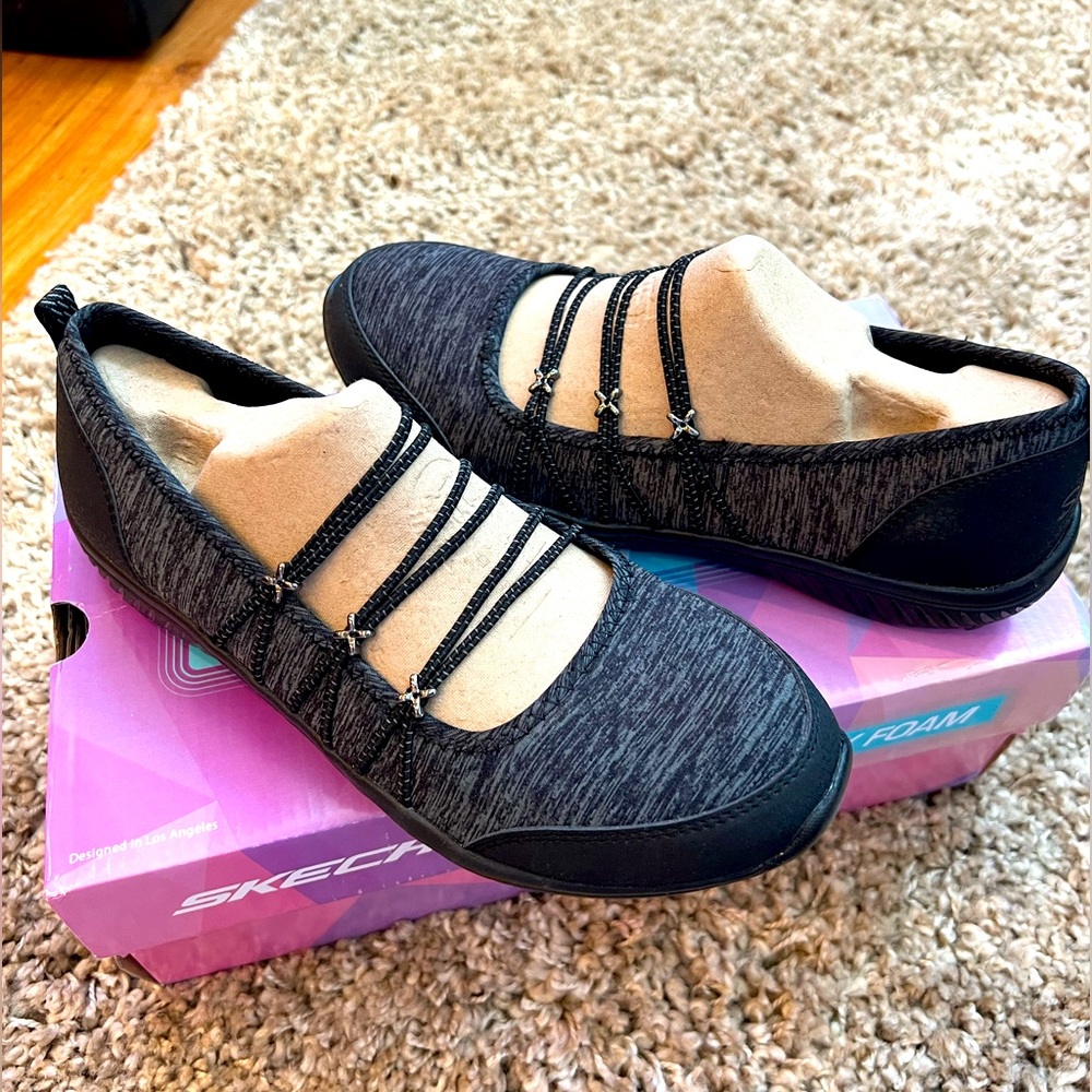 New Skechers Women’s GO Walk Joy Ecstatic Black Heathered Memory Foam Size 7.5